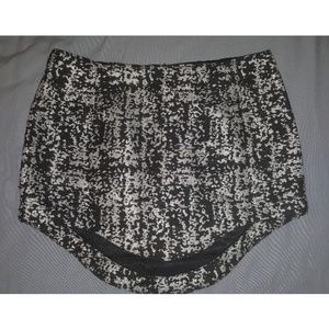 SOLD! Goodnight Macaroon Black Gold Skirt small